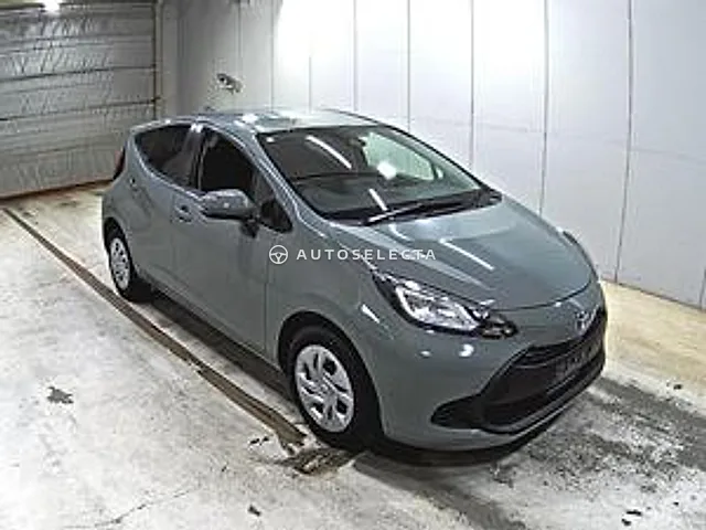 Toyota Aqua 2022, auction grade 4