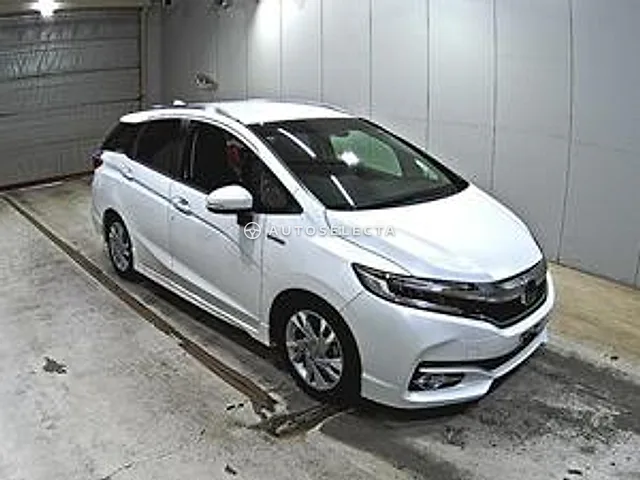 Honda Shuttle 2017, auction grade 4.5