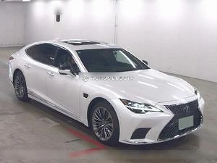 Lexus LS 2021, photo 1 of 6