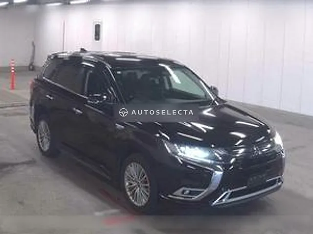 Mitsubishi Outlander PHEV 2019, auction grade R