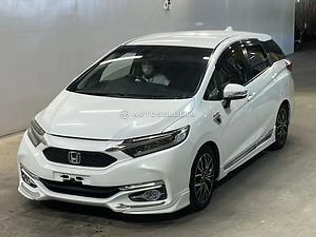 Honda Shuttle 2016, auction grade 4