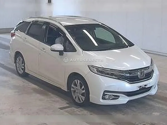 Honda Shuttle 2018, auction grade 3.5