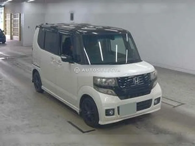 Honda N-BOX Custom 2014, auction grade 4