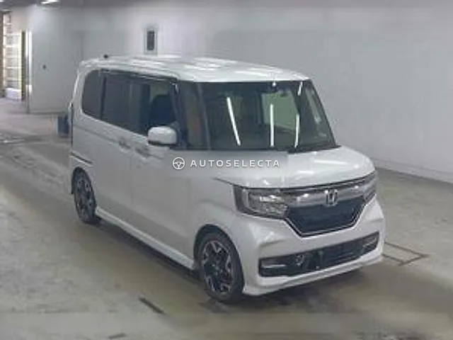 Honda N-BOX Custom 2019, auction grade 4.5