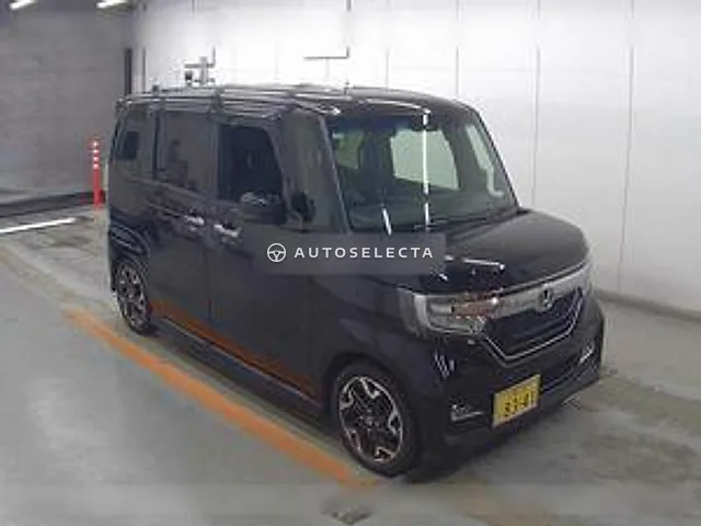 Honda N-BOX Custom 2018, auction grade 4