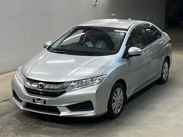 Honda Grace 2016, auction grade 3.5