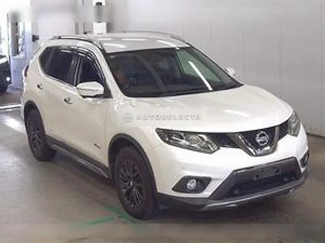 Nissan X-Trail 2016, auction grade 3