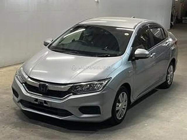 Honda Grace 2019, auction grade 3.5