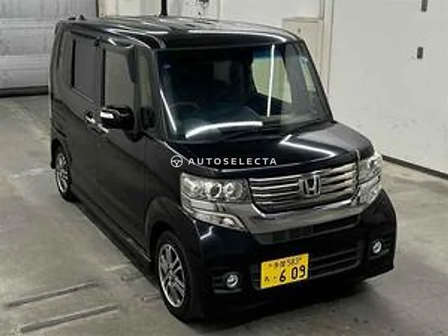 Honda N-BOX Custom 2015, auction grade 4