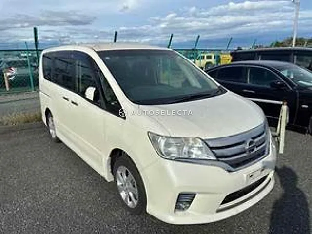 Nissan Serena 2011