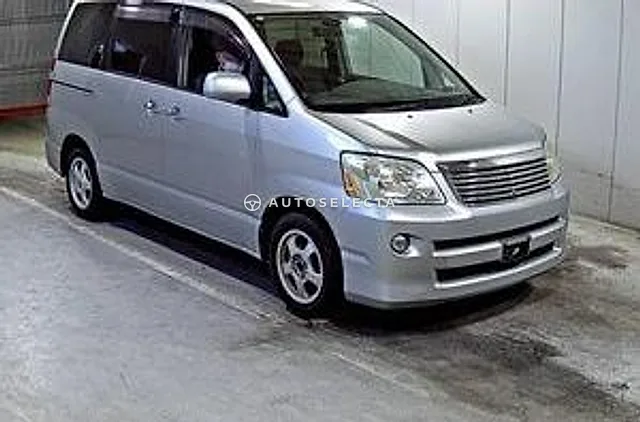Toyota Noah 2005, auction grade 3.5