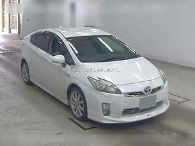 Toyota Prius 2011, auction grade 3.5