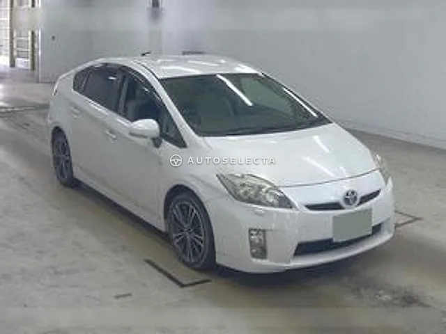 Toyota Prius 2011, auction grade 3.5