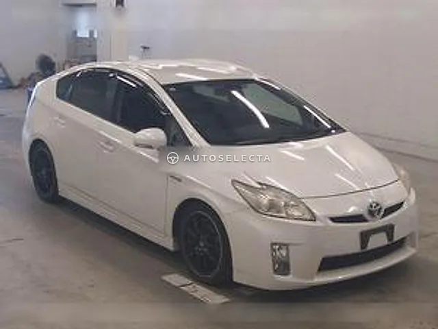 Toyota Prius 2011, auction grade 3.5