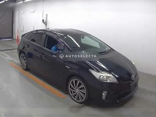 Toyota Prius 2013, auction grade 4