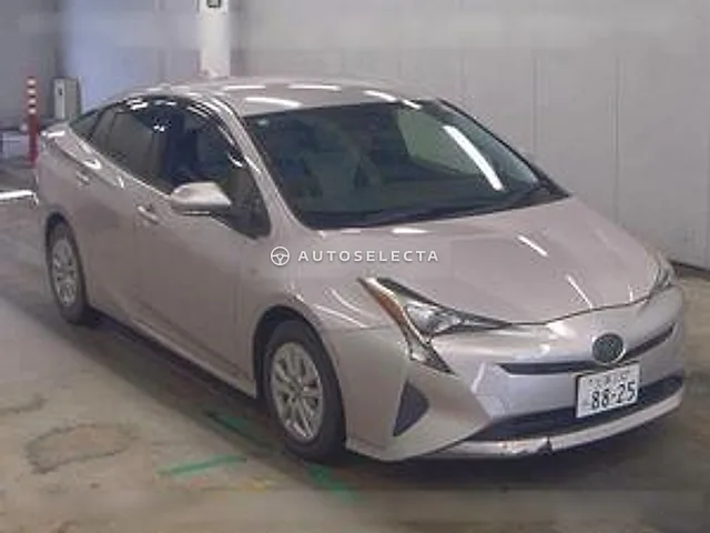 Toyota Prius 2016, auction grade 4