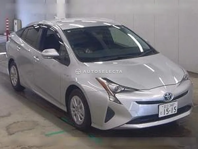 Toyota Prius 2016, auction grade 4