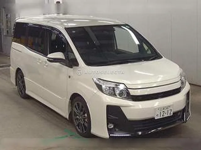 Toyota Noah GR Sport 2017, auction grade 4