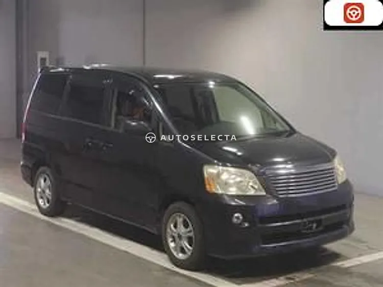 Toyota Noah 2005, photo 1 of 1