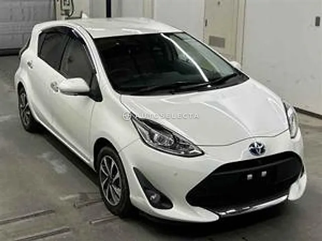 Toyota Aqua 2021, auction grade R