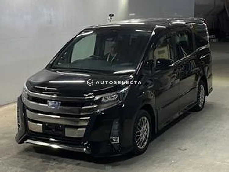 Toyota Noah 2017, photo 1 of 1