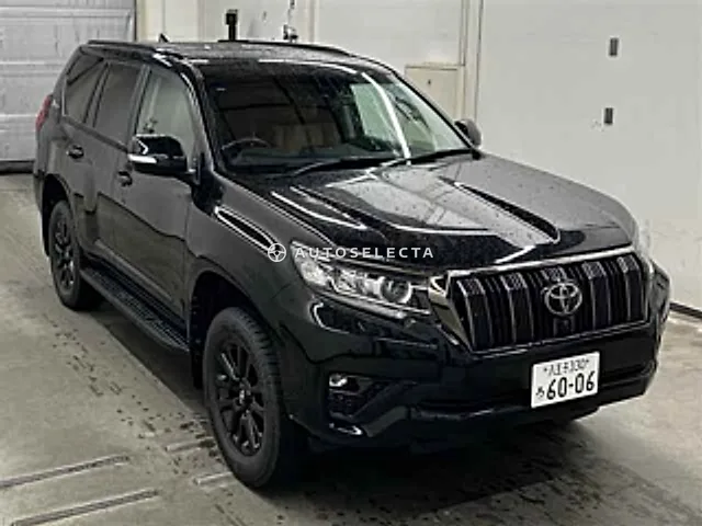Toyota Land Cruiser 2022, auction grade 4.5