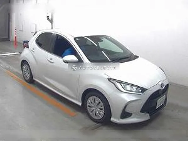 Toyota Yaris Hybrid 2023, auction grade 4.5