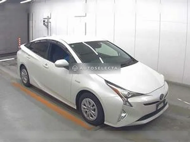 Toyota Prius 2015, auction grade 4