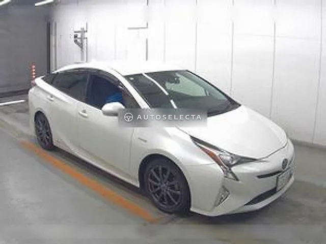 Toyota Prius 2016, auction grade 4