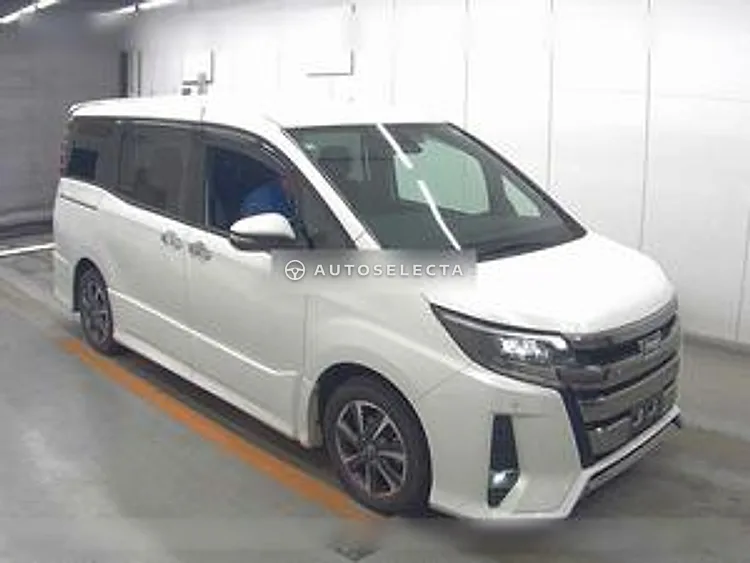 Toyota Noah 2018, photo 1 of 1