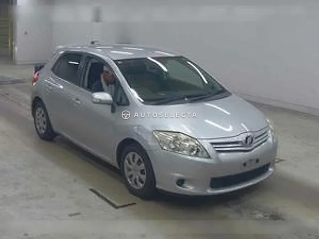Toyota Auris 2009, auction grade 3