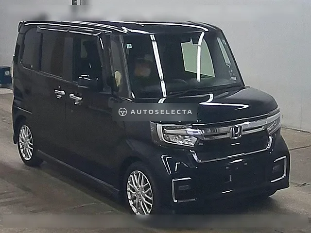 Honda N-BOX Custom 2021, auction grade 4.5