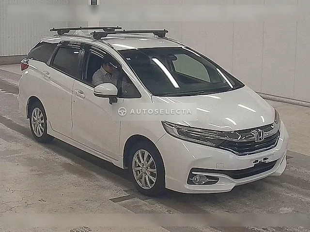 Honda Shuttle 2016, auction grade 3.5