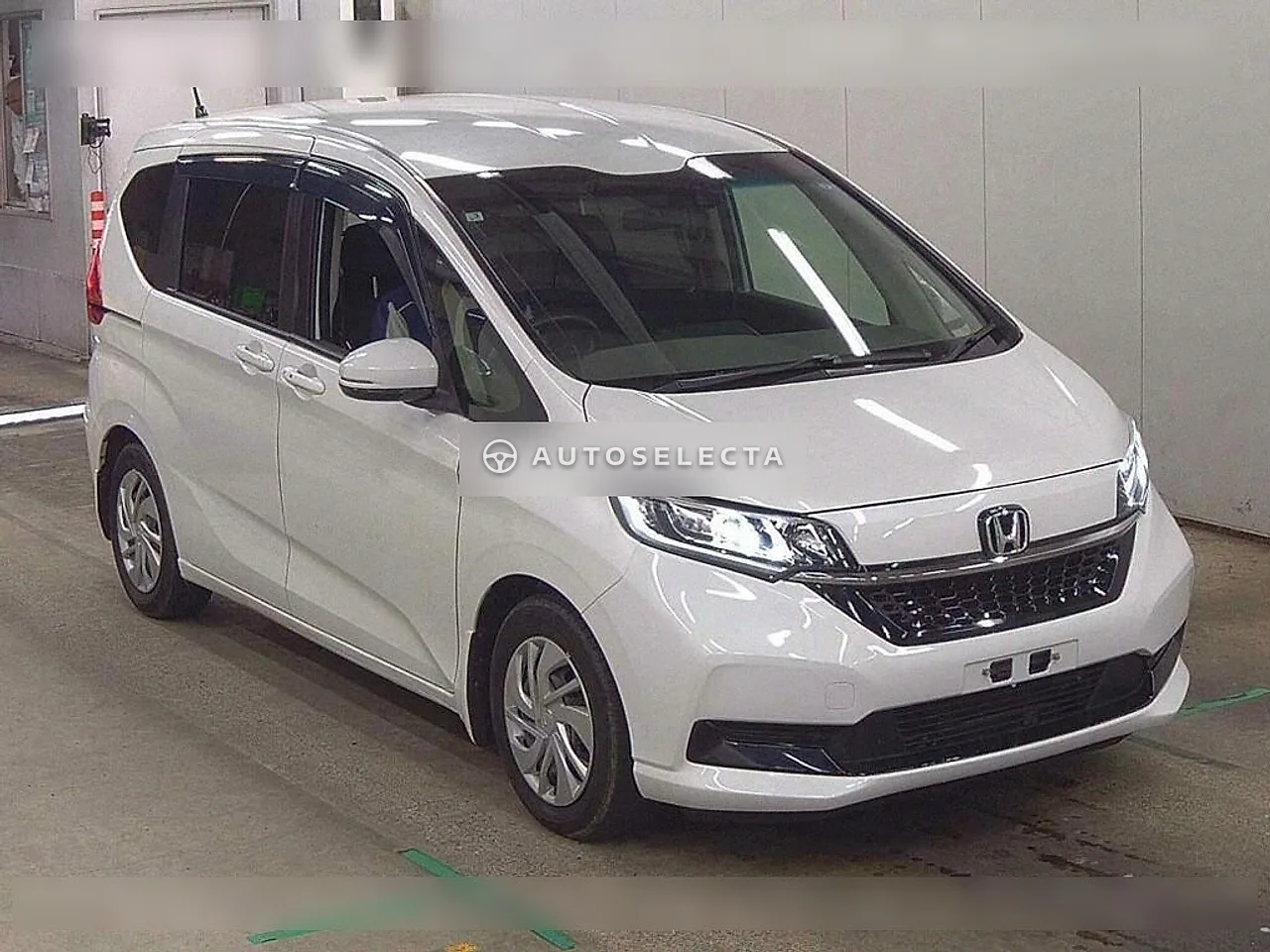 Honda Freed 2021, photo 1 of 6