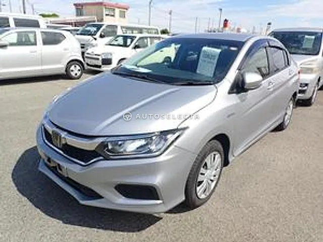 Honda Grace 2021, auction grade 3.5