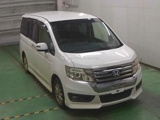 Honda Stepwgn 2013, auction grade R