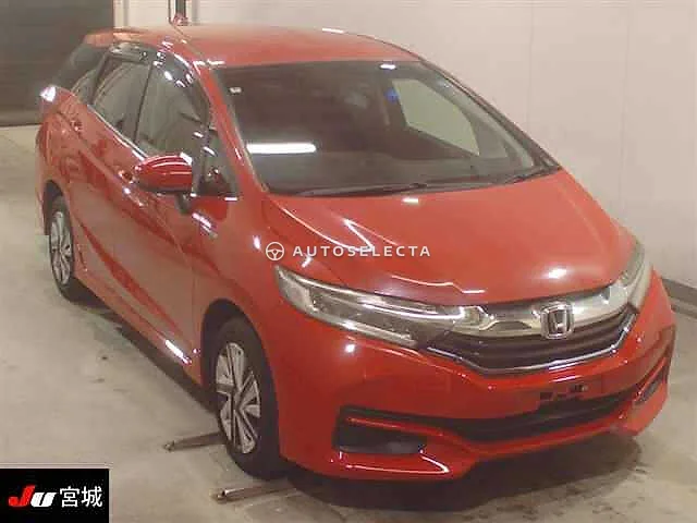 Honda Shuttle 2016, auction grade 3.5