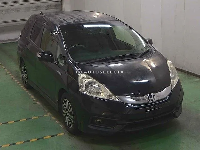 Honda Fit Shuttle 2014, auction grade 3