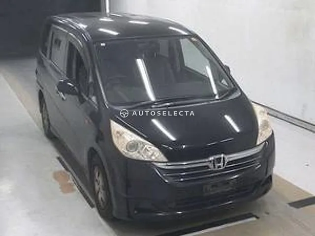 Honda Stepwgn 2005, auction grade 3