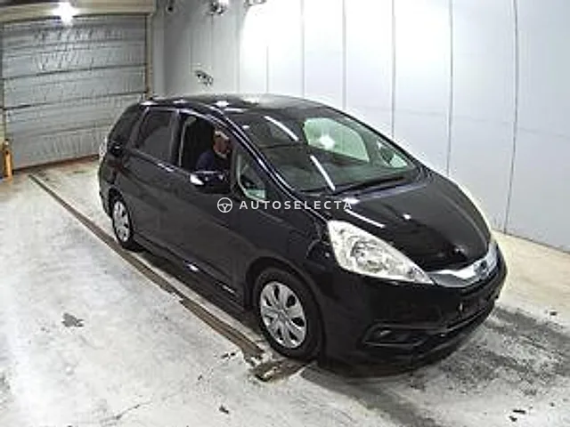 Honda Fit Shuttle 2013, auction grade 4