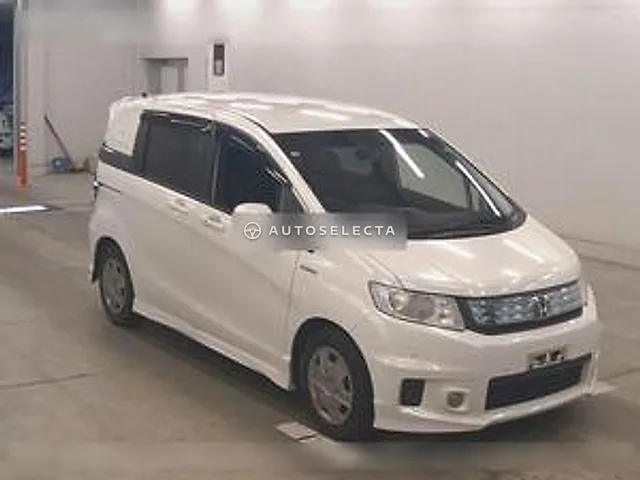 Honda Freed Spike Hybrid 2013, auction grade 4