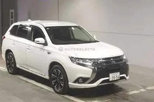 Mitsubishi Outlander PHEV 2018, auction grade 4