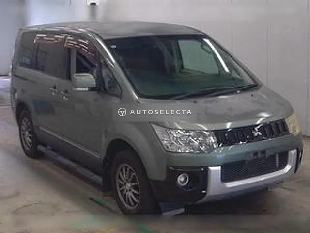 Mitsubishi Delica D:5 2007, auction grade 3.5