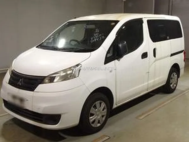 Mitsubishi Delica Van 2017, auction grade 3.5