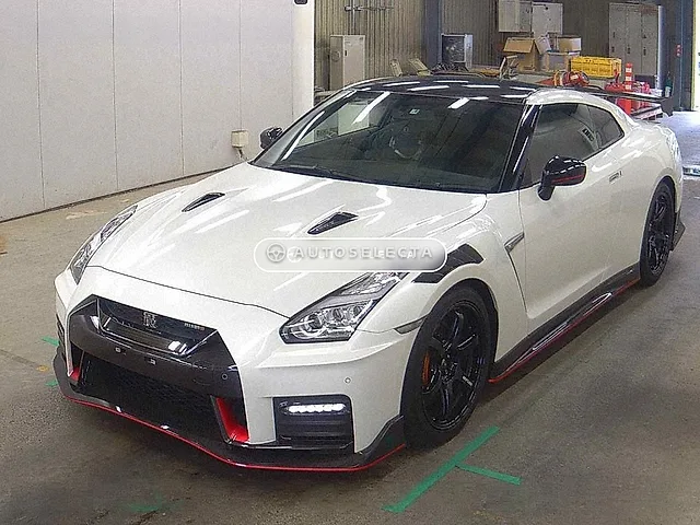 Nissan GT-R Nismo 2017, auction grade 4.5