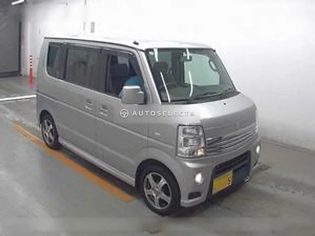 Suzuki Every Wagon 2011, auction grade 3.5