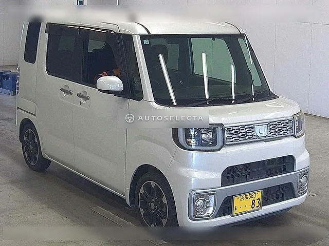 Daihatsu Wake 2015, auction grade 4