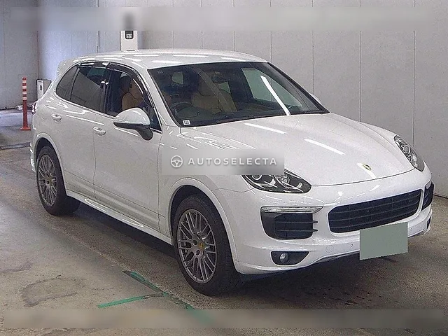 Porsche Cayenne 2016, auction grade 4
