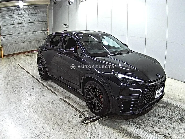 Lexus LBX 2025, auction grade 5