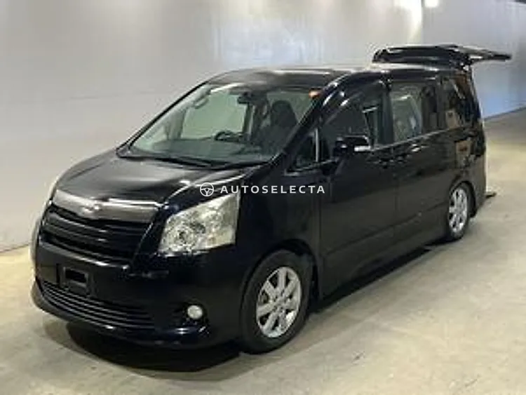 Toyota Noah 2008, photo 1 of 1